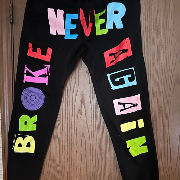 Never Broke Again joggers size large - Picture 1 of 3